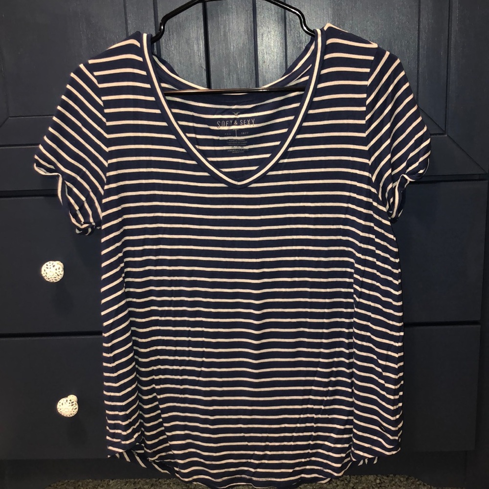 American Eagle V-neck (striped)